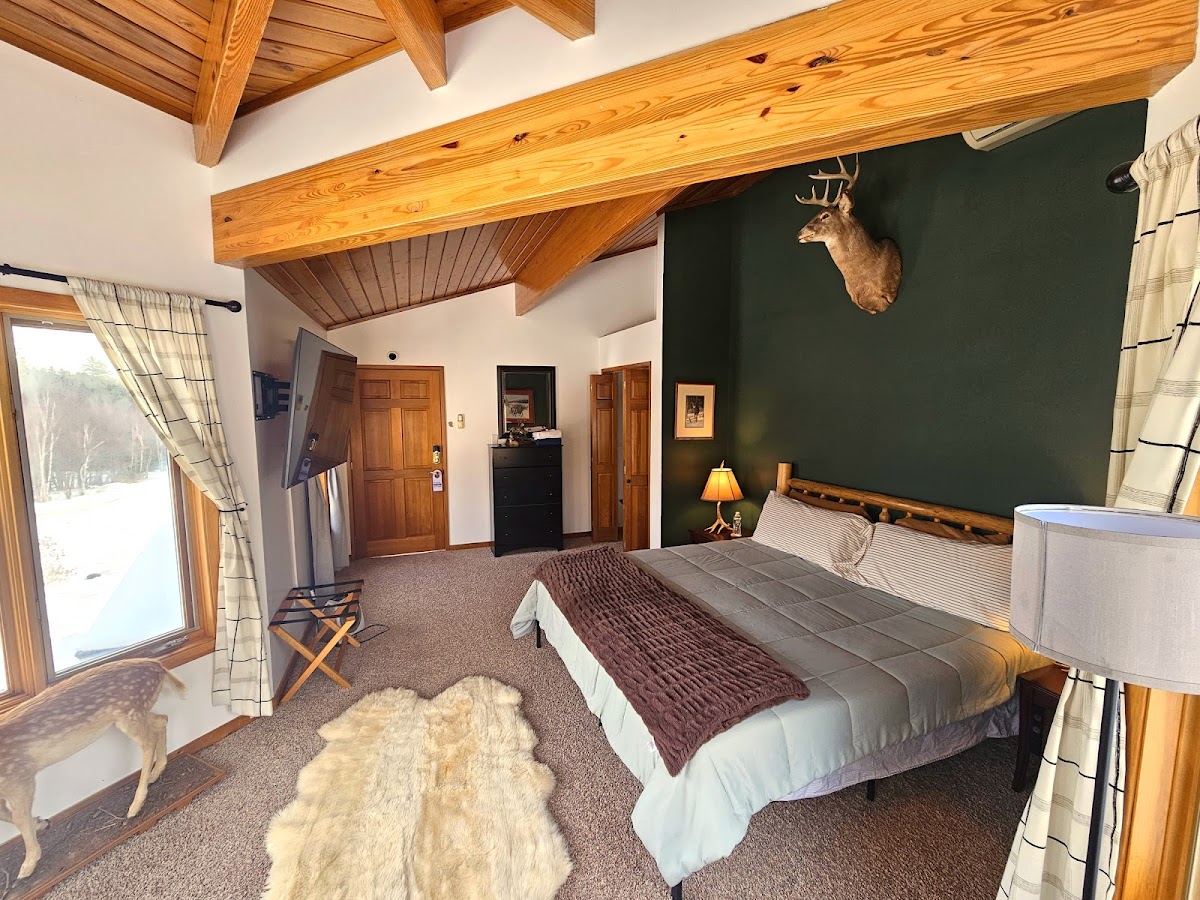 Bear Mountain Lodge Maine photo 2