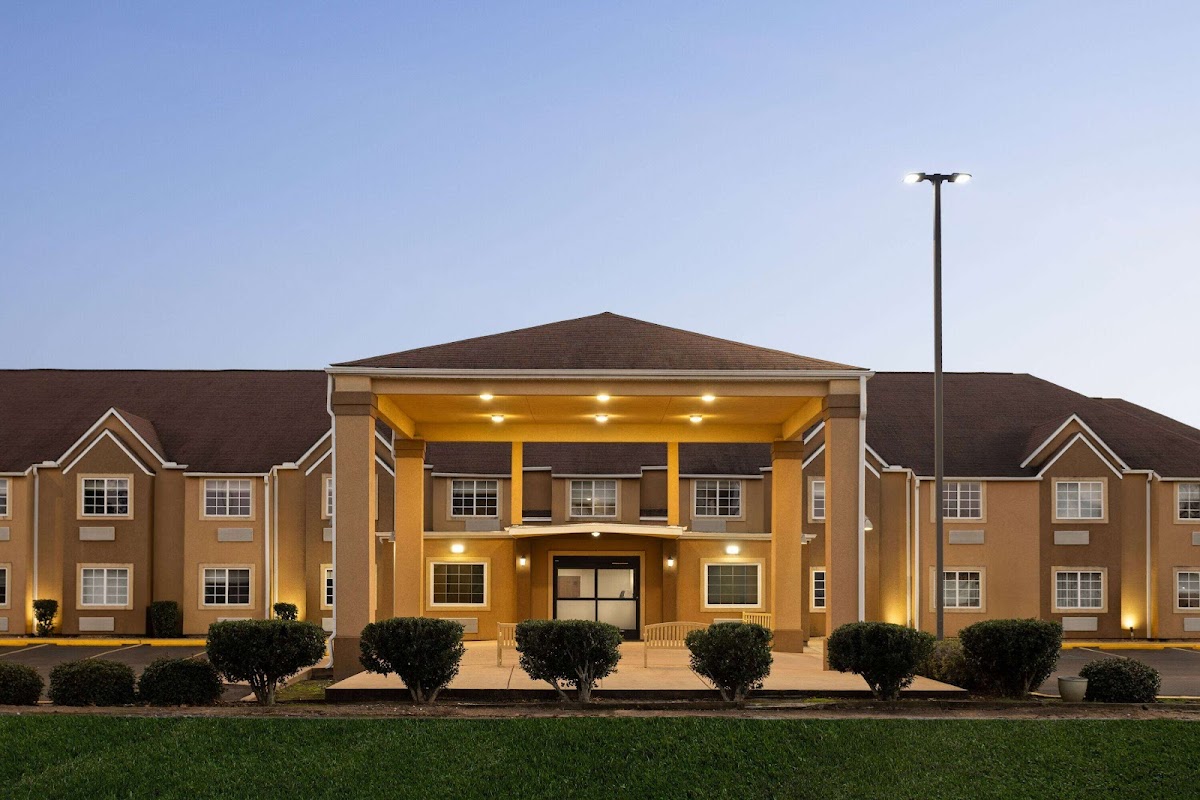 Days Inn by Wyndham Jackson Downtown