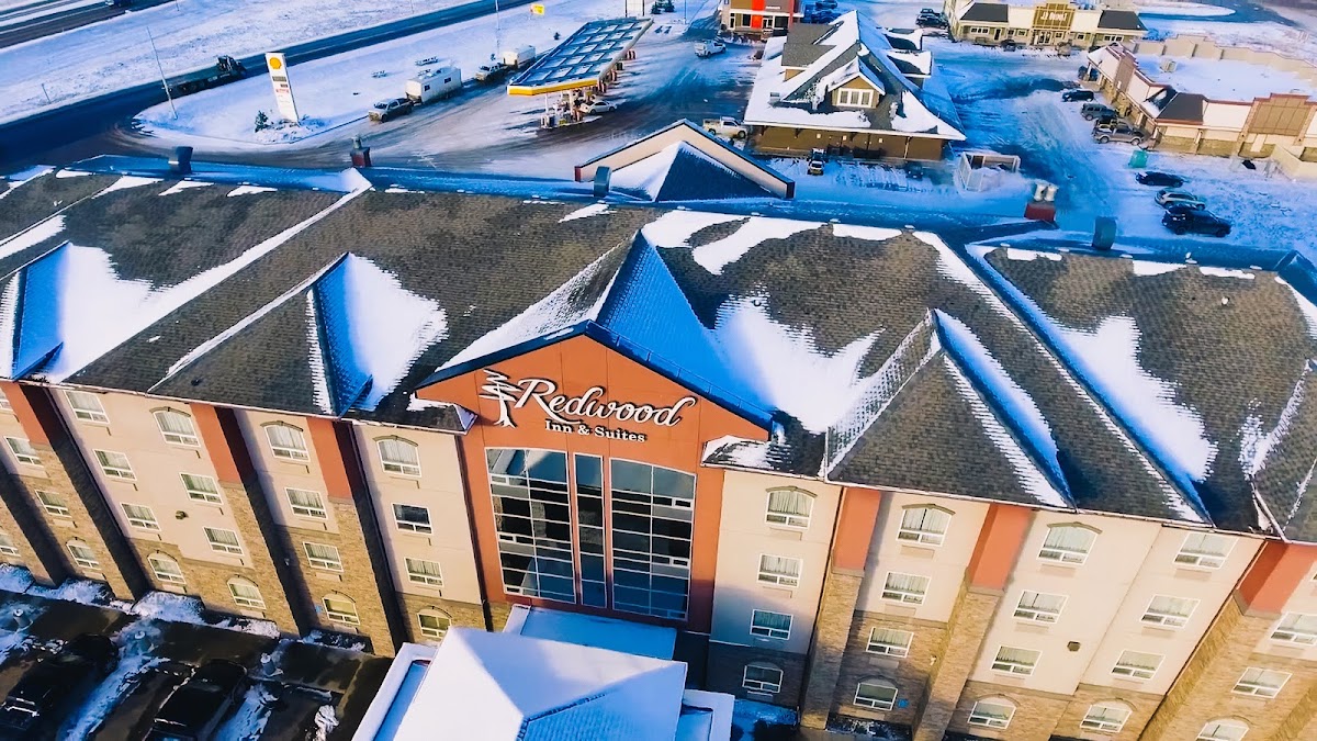 Redwood Inn and Suites