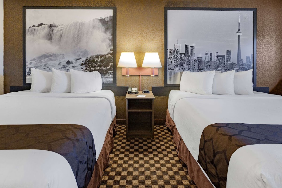 Super 8 by Wyndham Ambassador Bridge Windsor ON photo 2
