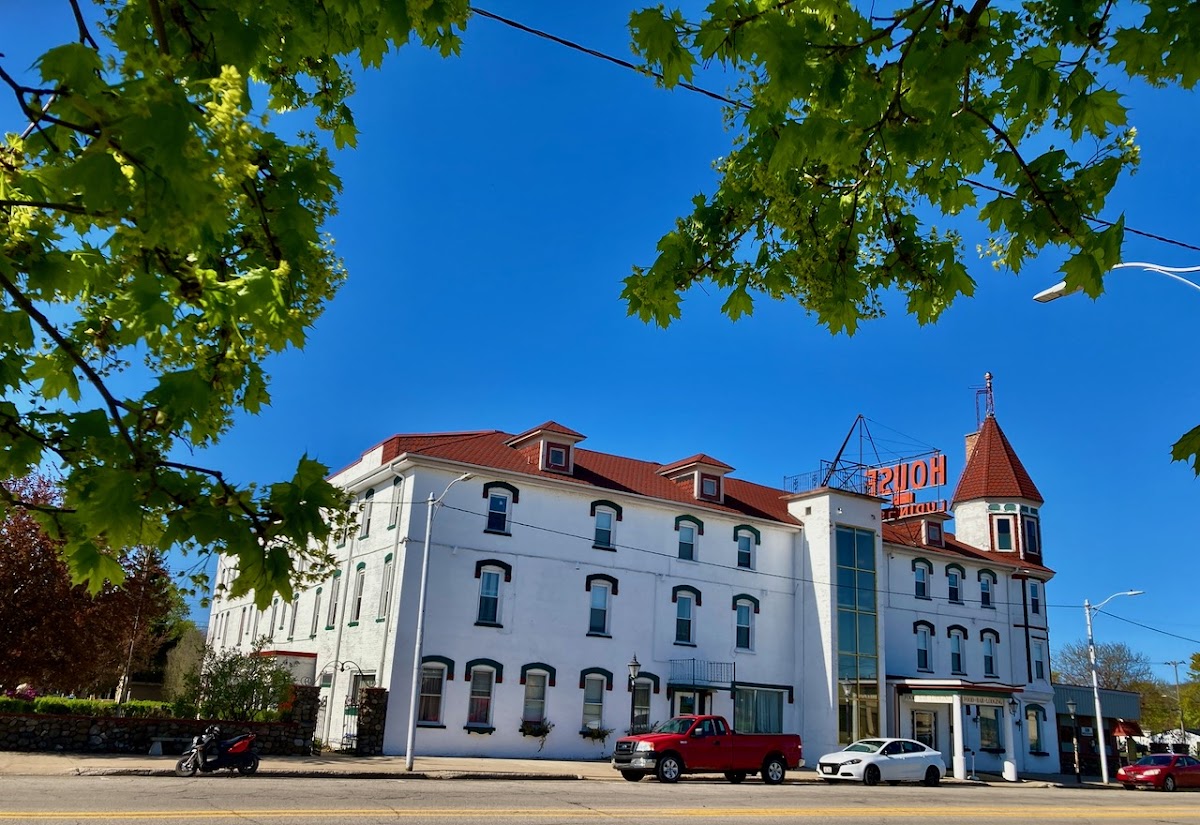 House of Ludington - Permanently Closed Due to Fire 12/2025