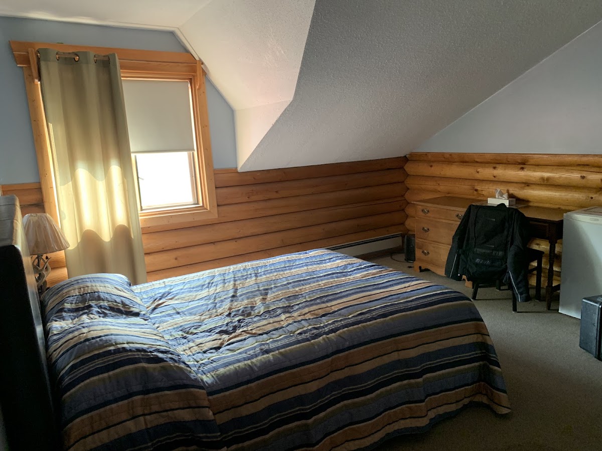 Liard Hot Springs Lodge & RV Park photo 2