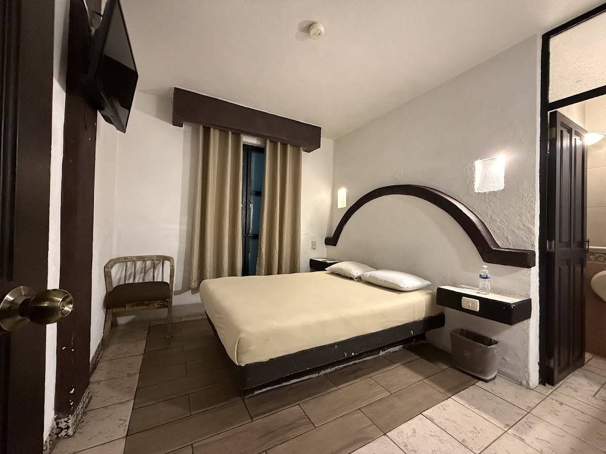 Hotel Plaza Morelia photo 2