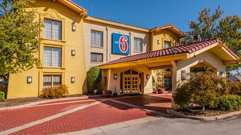 Motel 6 Knoxville, TN