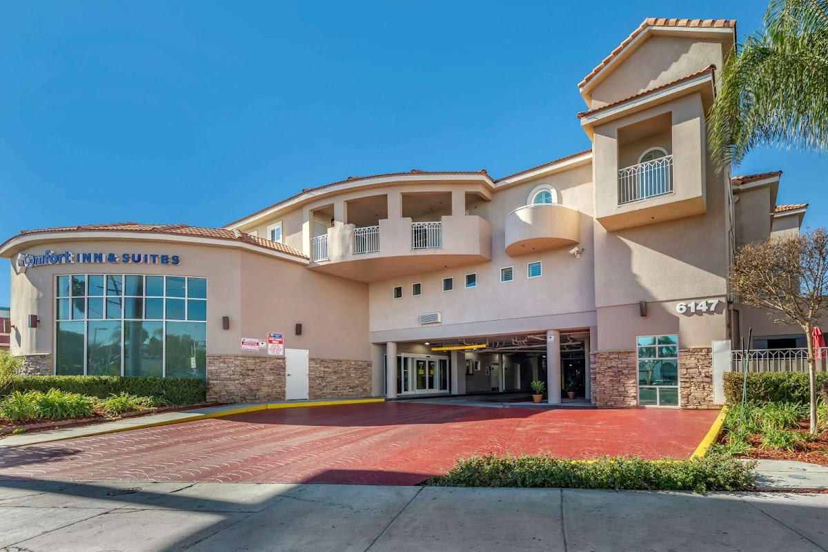 Comfort Inn & Suites Near Universal - N. Hollywood - Burbank