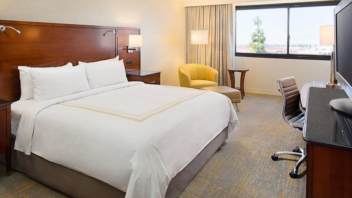 Los Angeles Marriott Burbank Airport photo 2