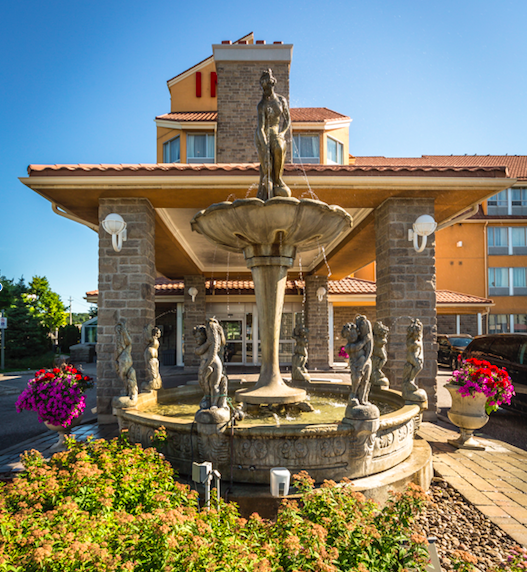 Monte Carlo Inn - Barrie Suites