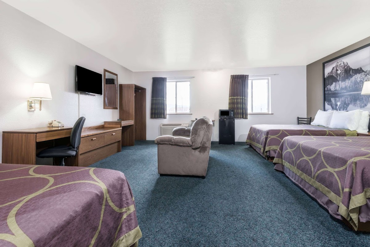 Super 8 by Wyndham Missoula/Reserve St. photo 2
