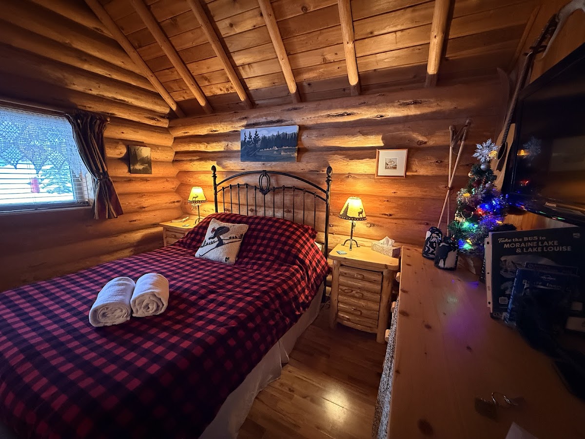 Banff Log Cabin Guesthouse photo 2