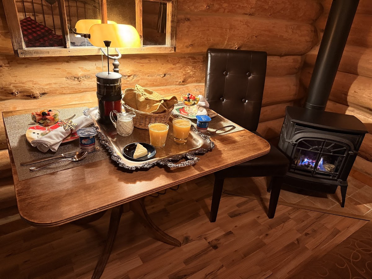 Banff Log Cabin Guesthouse photo 3