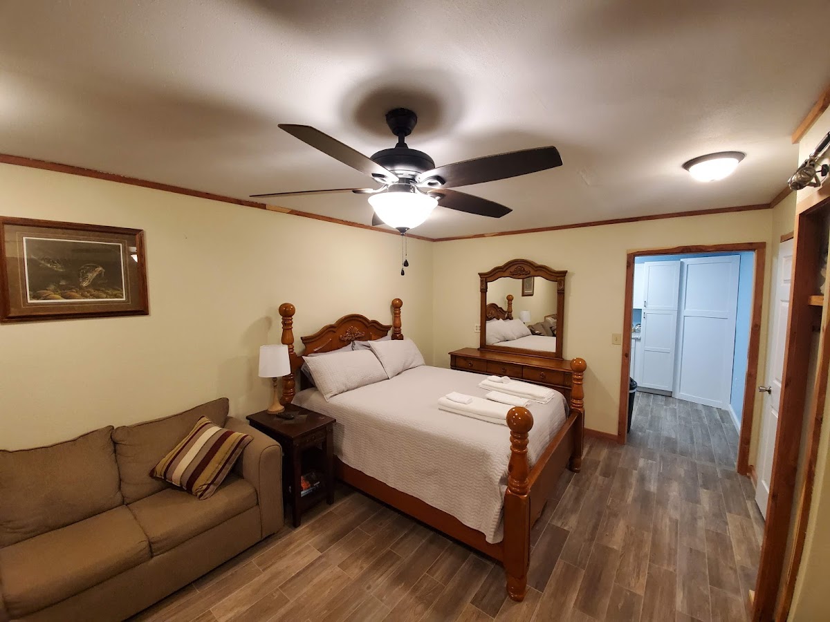 Cole's Lodge photo 2
