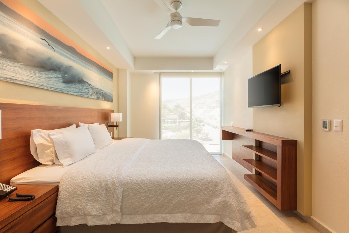 Hampton Inn & Suites by Hilton Los Cabos photo 2