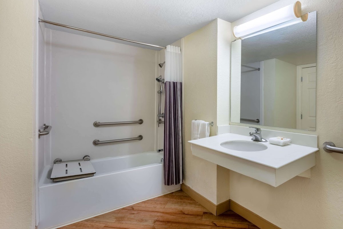 La Quinta East Deerfield Beach - Boca Raton photo 3
