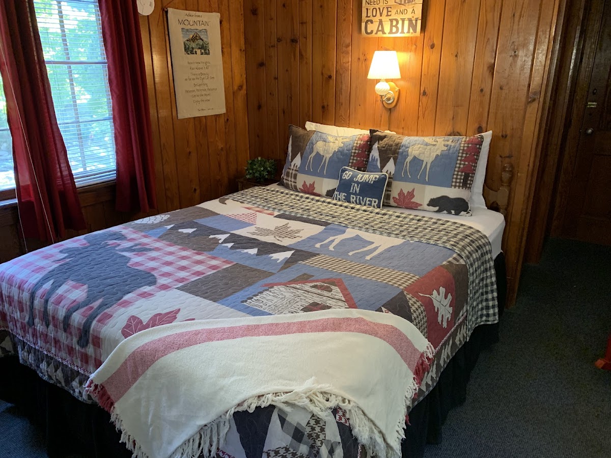 Evening Shade River Lodge Motel and Cabins