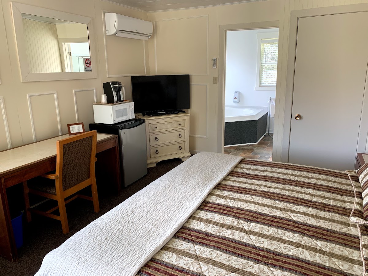 The Lionstone Inn Motel and Cottages photo 2