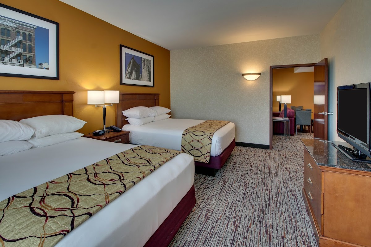 Drury Inn & Suites Findlay photo 2