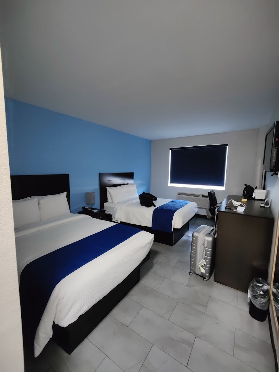 Travelodge by Wyndham Ozone Park photo 2