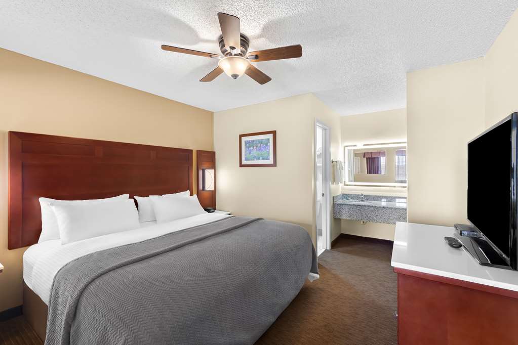 Best Western Llano photo 2