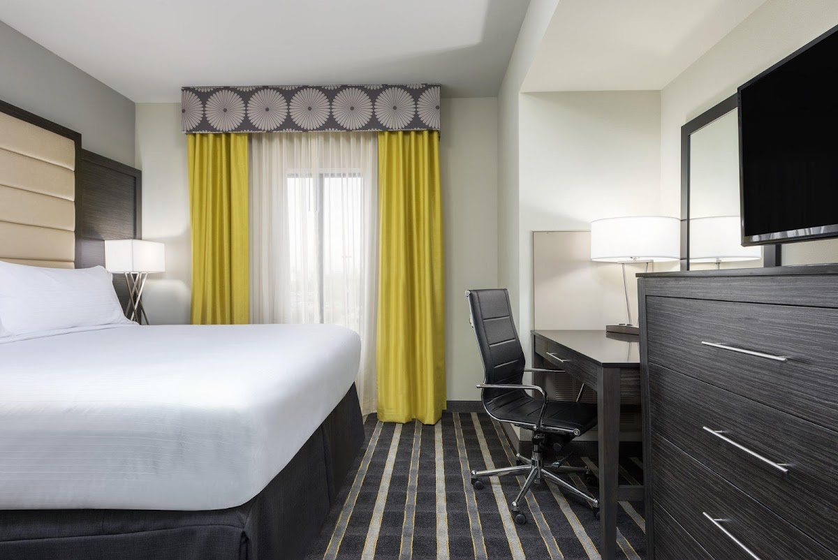 Holiday Inn Express & Suites Norman by IHG photo 2