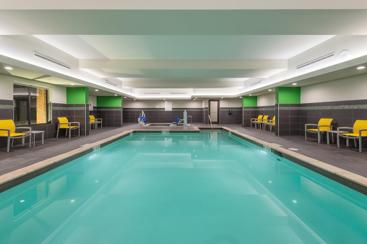 Holiday Inn Express & Suites Norman by IHG photo 3