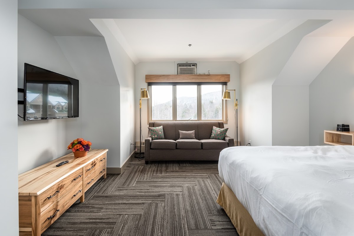 Grand Summit Hotel