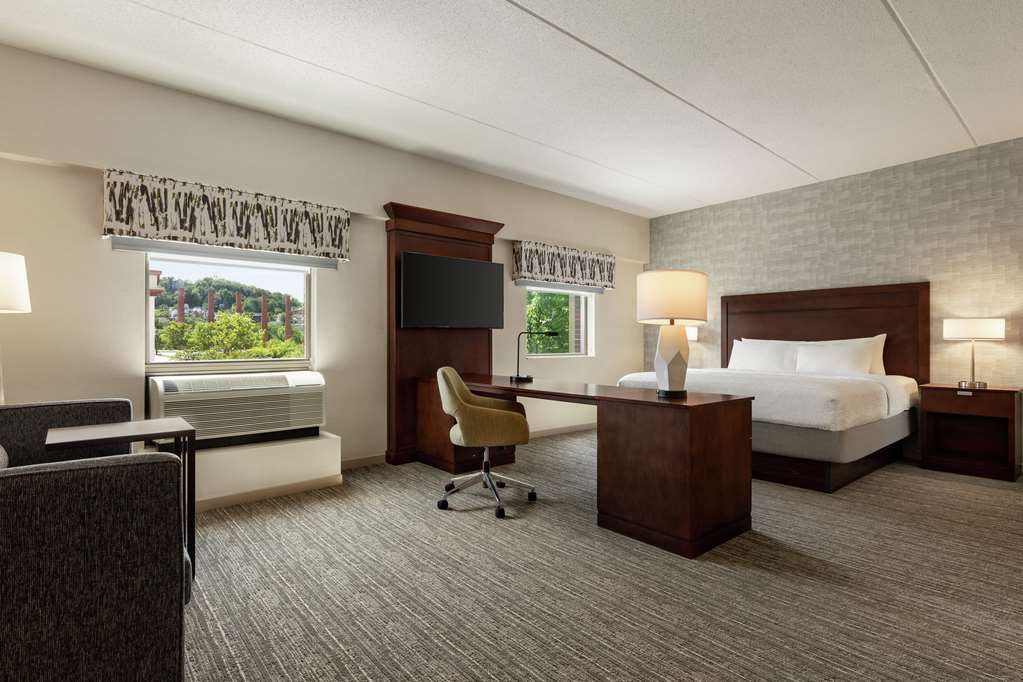 Hampton Inn & Suites Pittsburgh/Waterfront-West Homestead photo 2