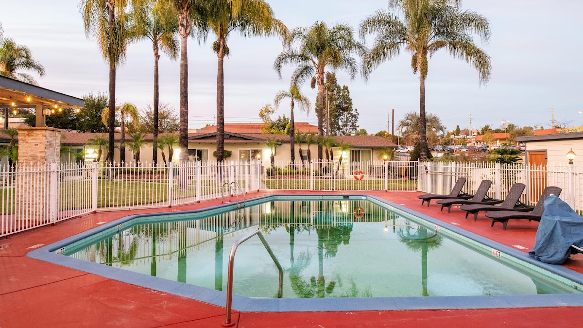 Fallbrook Country Inn photo 3