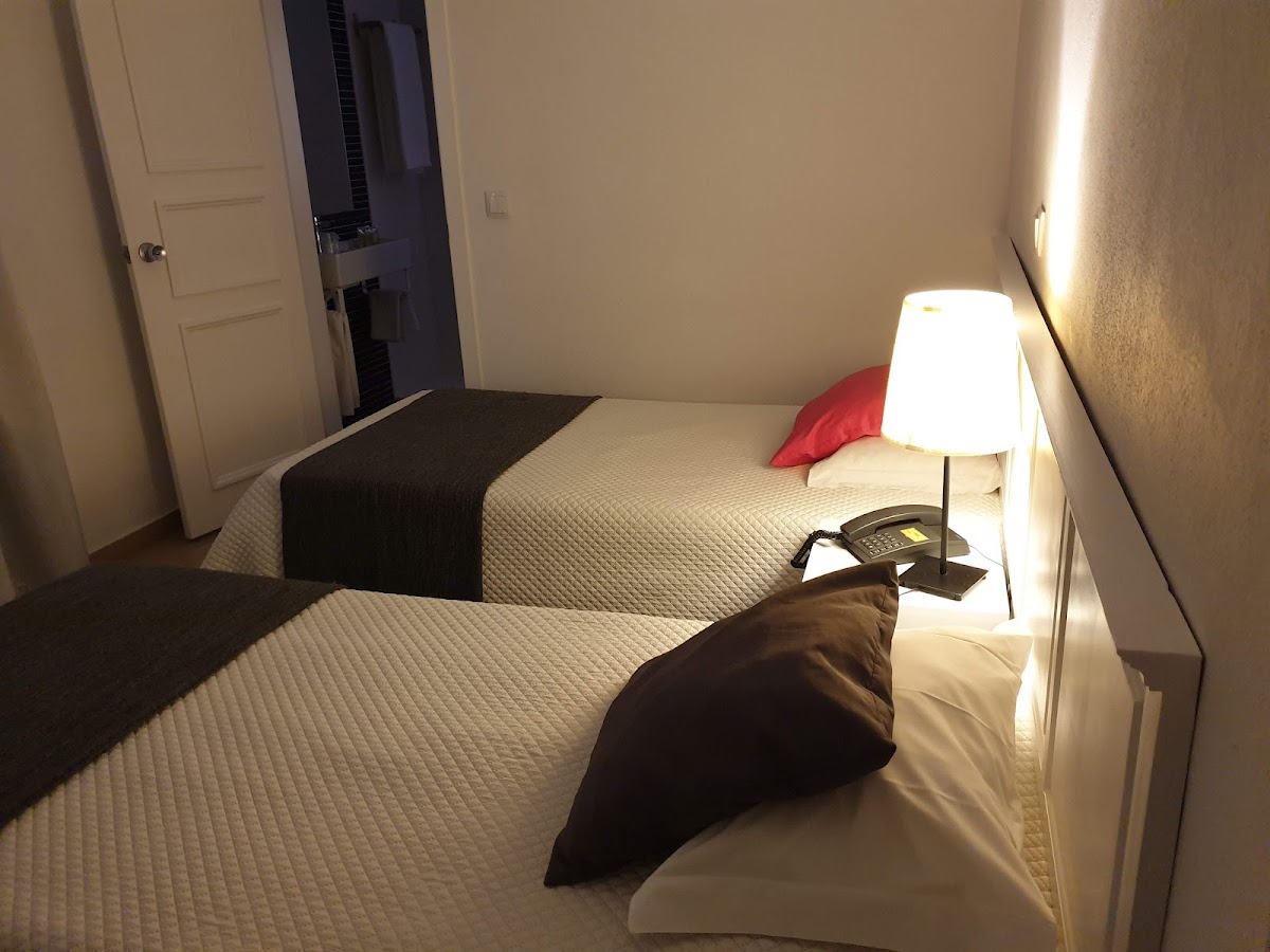 Room 8
