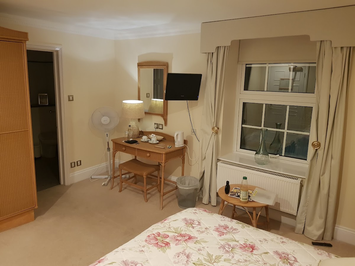 Millhouse Hotel & Riverside Restaurant photo 2