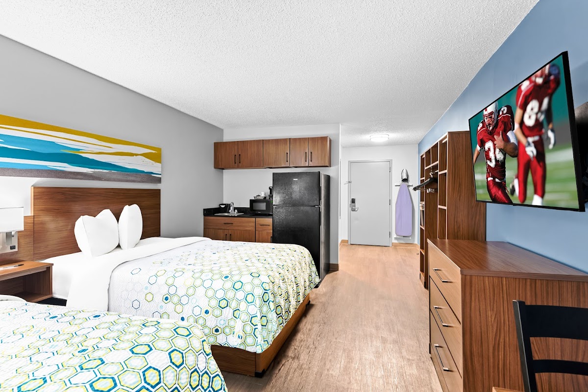 HomeTowne Studios & Conference Center Cortland photo 2