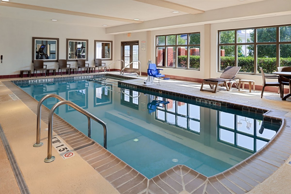Holiday Inn Express & Suites Bessemer, an IHG Hotel photo 3