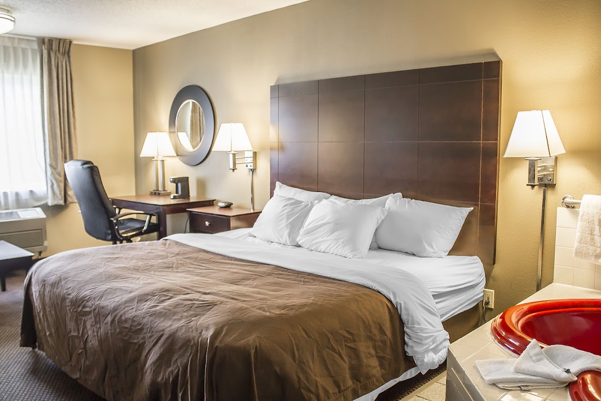 Quality Inn & Suites Sturgeon Bay photo 2