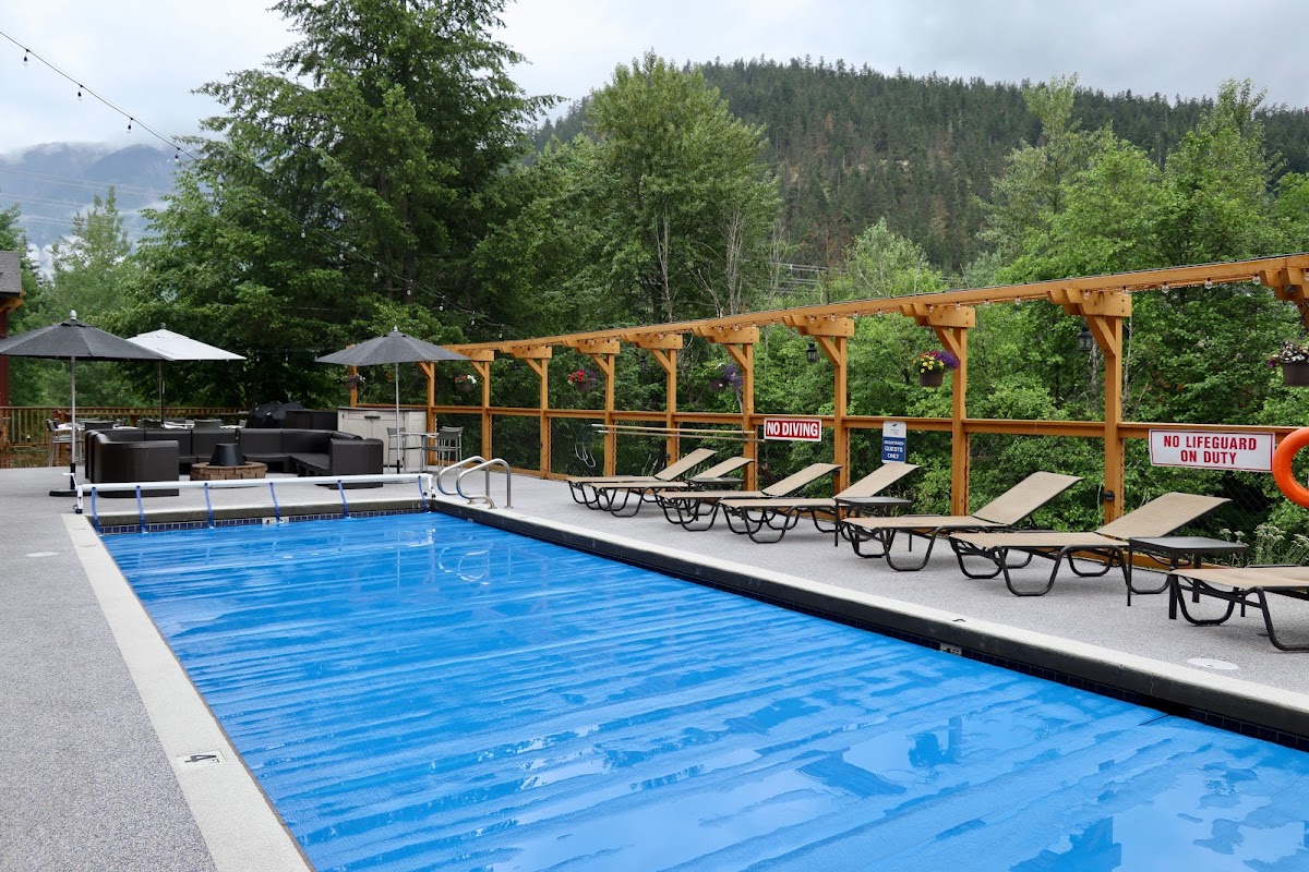 Pemberton Valley Lodge photo 2