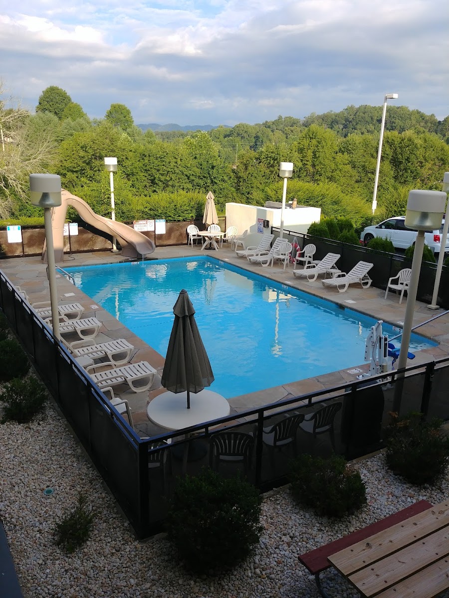 Best Western Cades Cove Inn photo 3