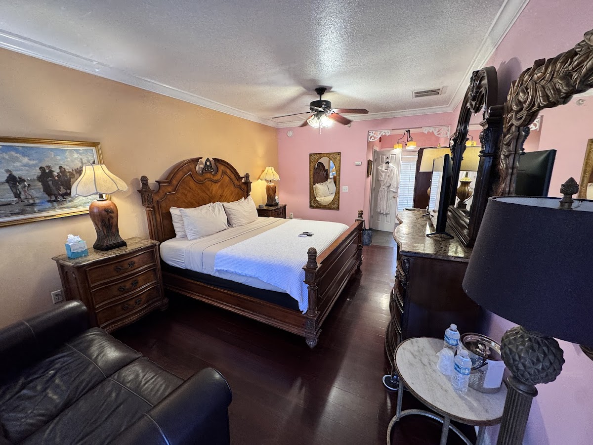 Casablanca Inn On The Bay photo 2