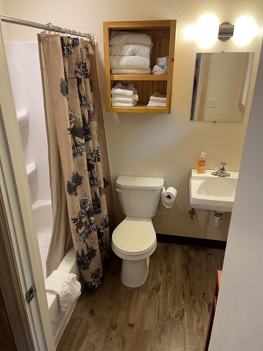 Sportsmen Motel photo 3
