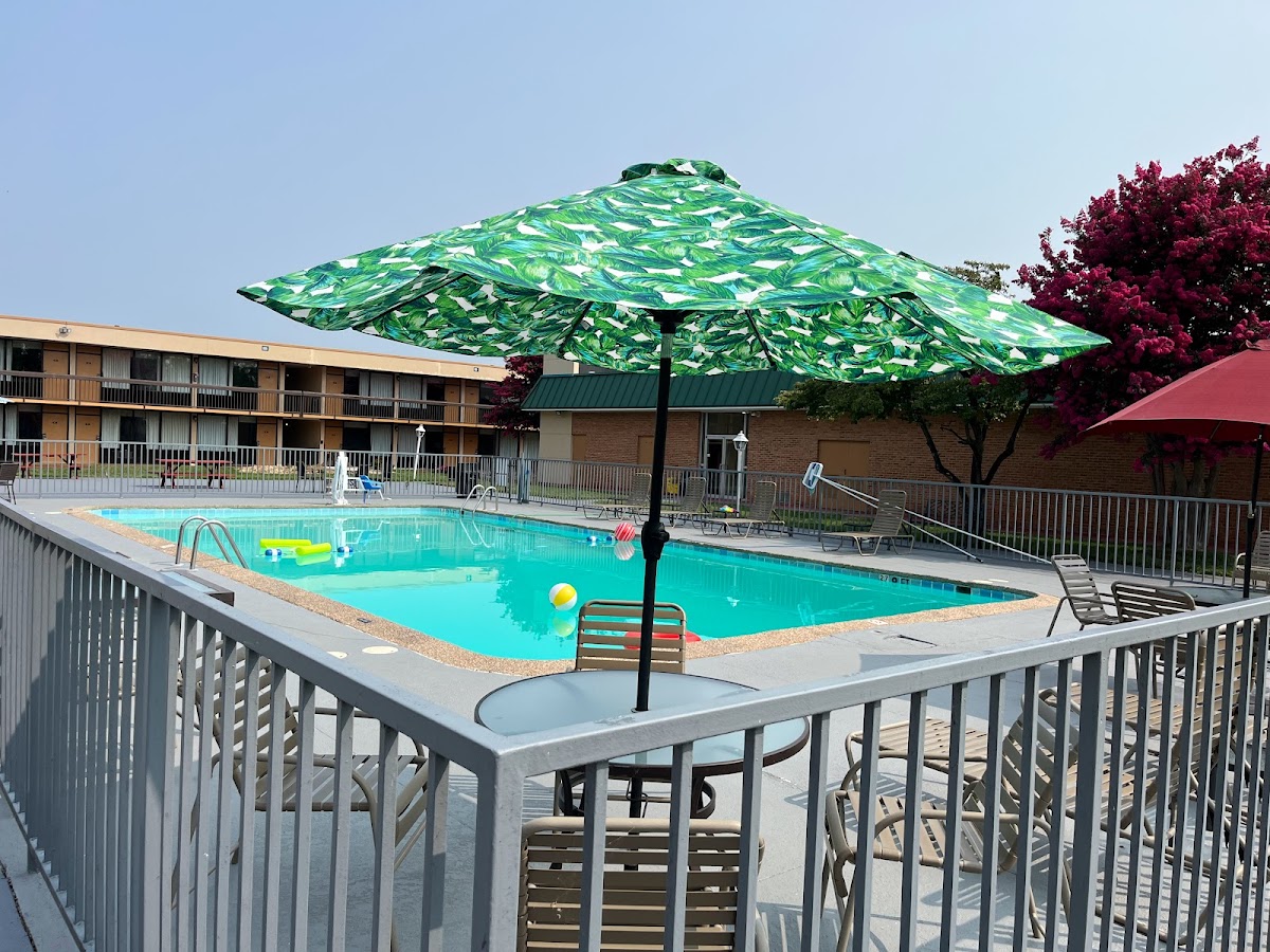 Quality Inn Roanoke Airport photo 3