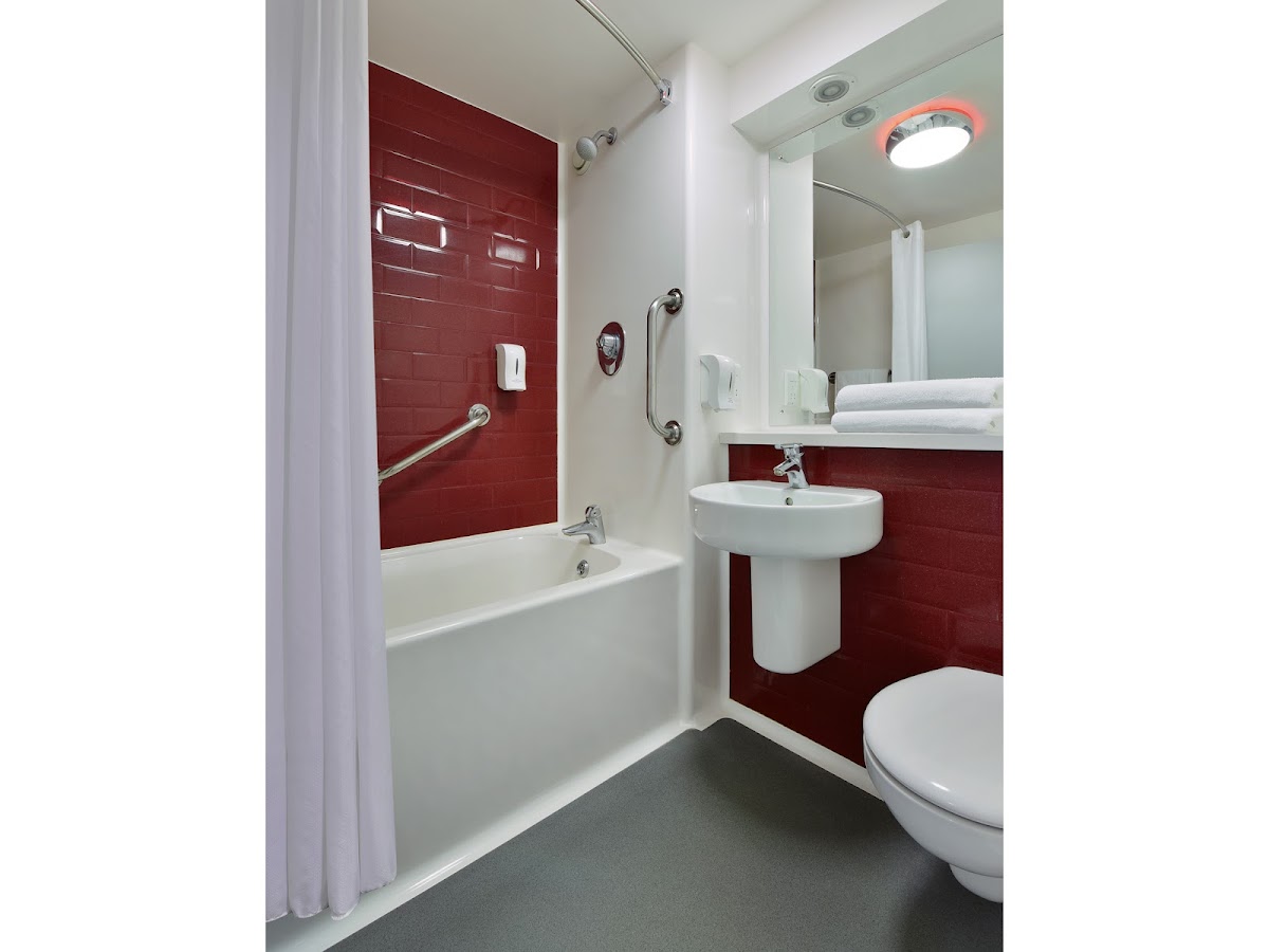 Travelodge Birmingham Central Moor Street photo 2