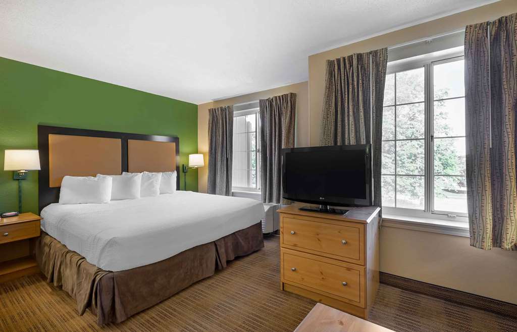 Extended Stay America Suites- Cleveland - Airport - North Olmsted photo 2