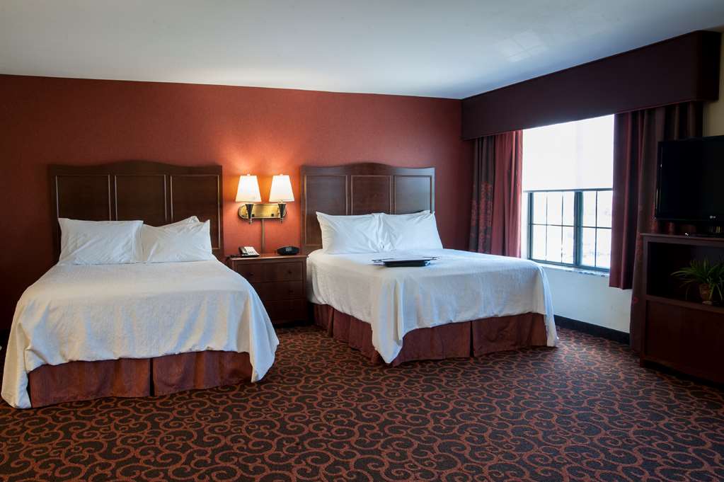 Hampton Inn & Suites Aberdeen photo 2