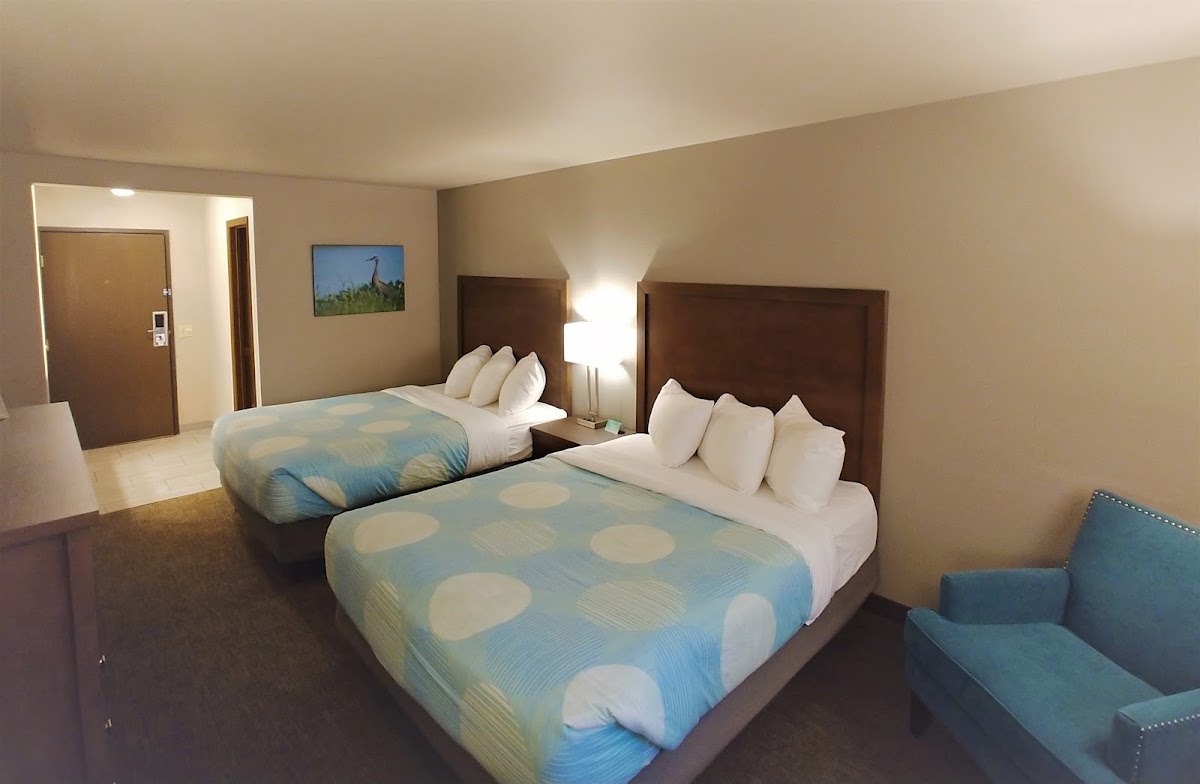Sandhill Inn & Suites photo 2