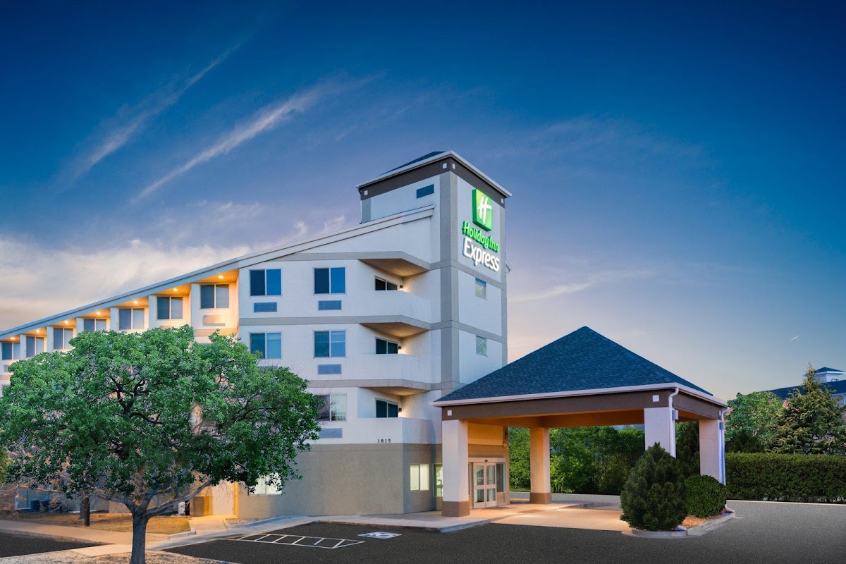 Holiday Inn Express & Suites Colorado Springs Airport by IHG