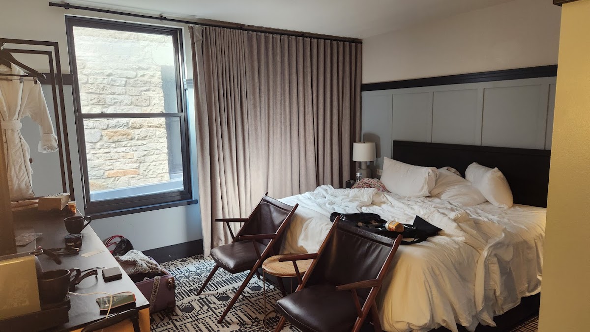 Lowell Inn - Hotel & Restaurant