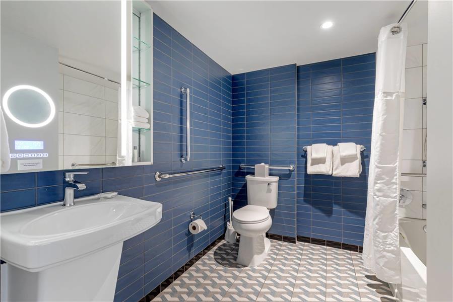 The Quincy, an Ascend Collection Hotel photo 3