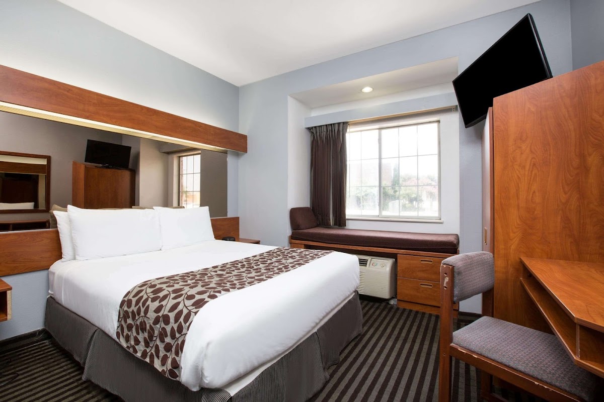 Microtel Inn & Suites by Wyndham Garland/Dallas photo 2
