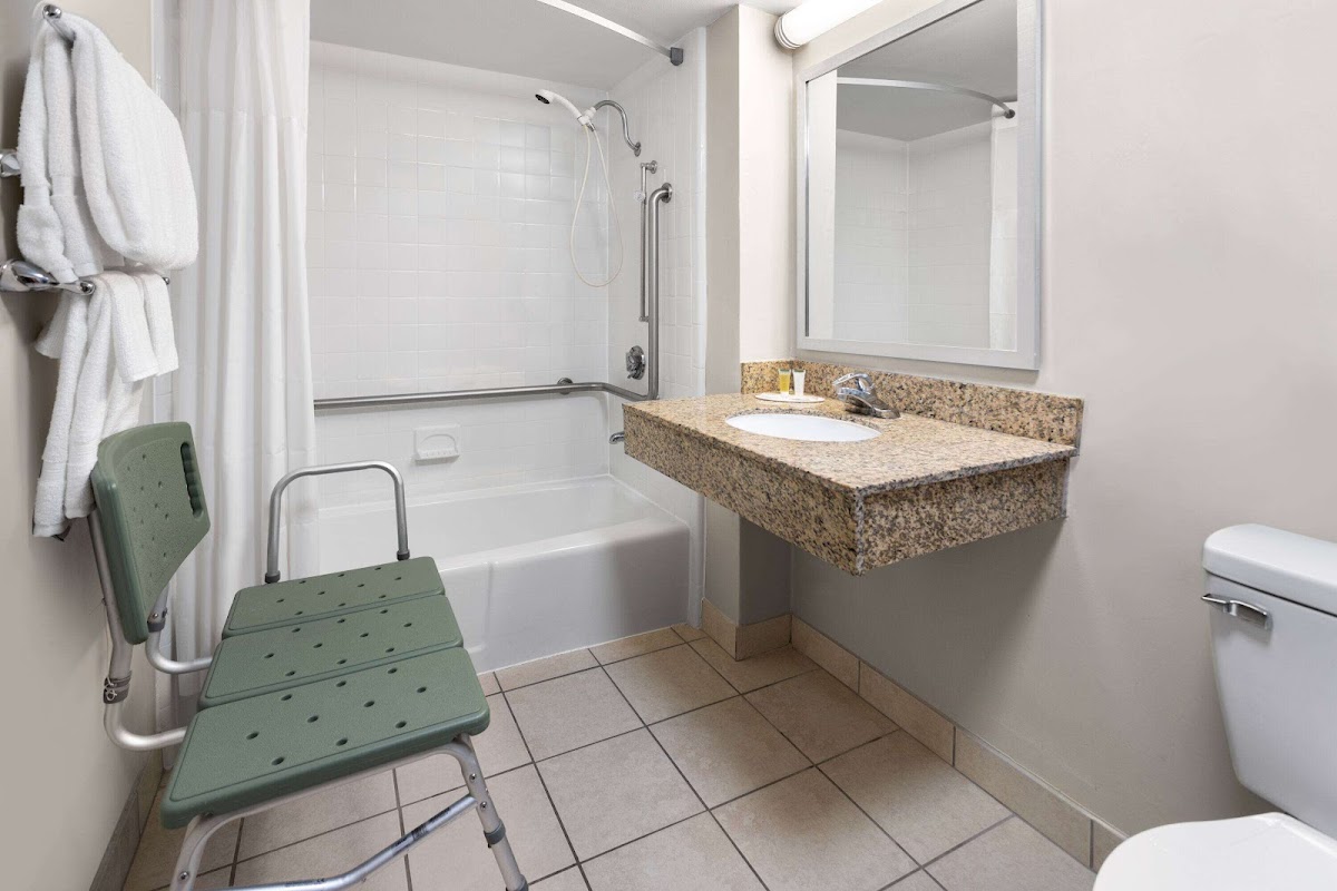 Days Inn by Wyndham Frederick photo 3