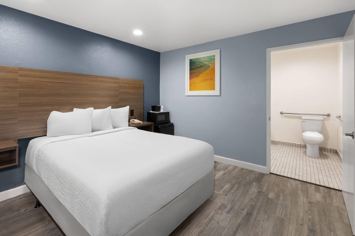 Days Inn by Wyndham Arroyo Grande/Pismo Beach photo 2