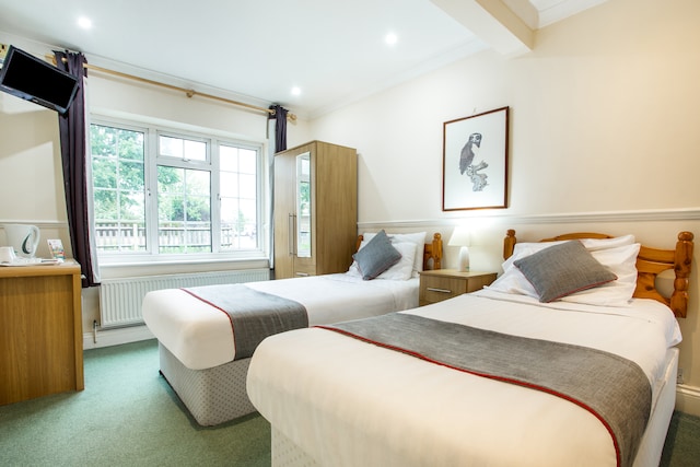 Flexistay Ambers Gatwick Aparthotel photo 2