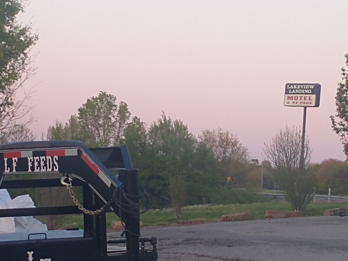 lakeview landing motel & RV park photo 3