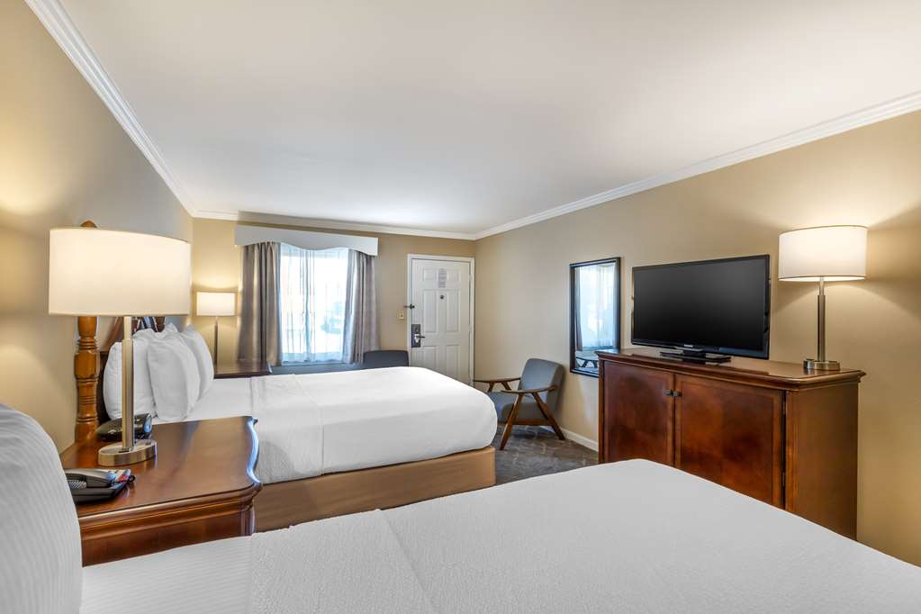 Best Western Plus Santee Inn photo 2